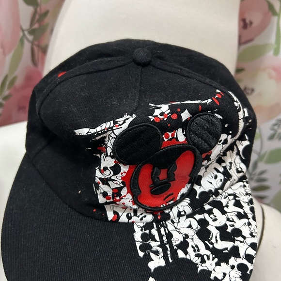 Mickey Mouse cap - Picture 1 of 4